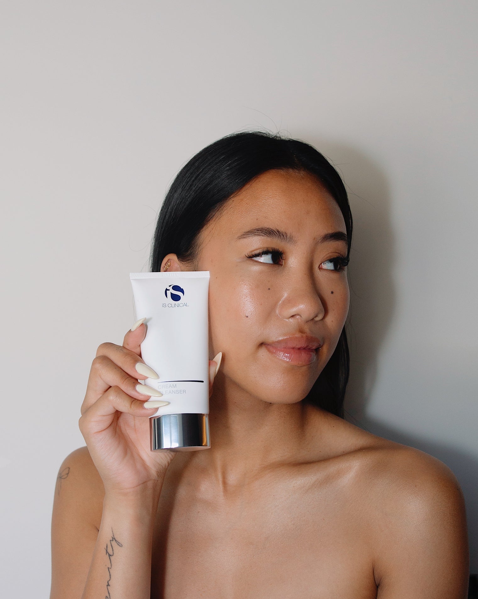 iS Clinical Cream Cleanser